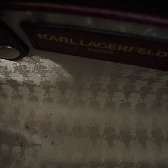 Women's purse with 2 handles and a zipper closure - Picture 4 of 5